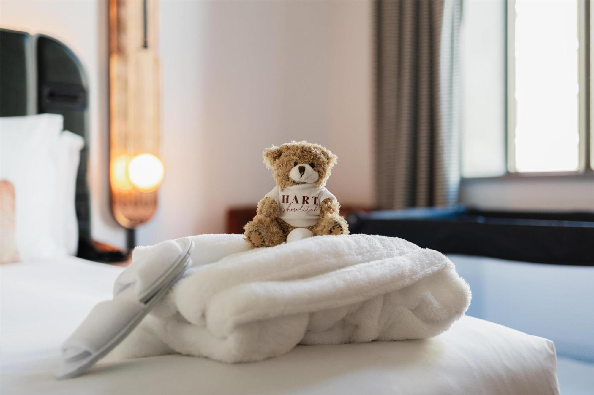 Hart Shoreditch London, Curio Collection By Hilton London