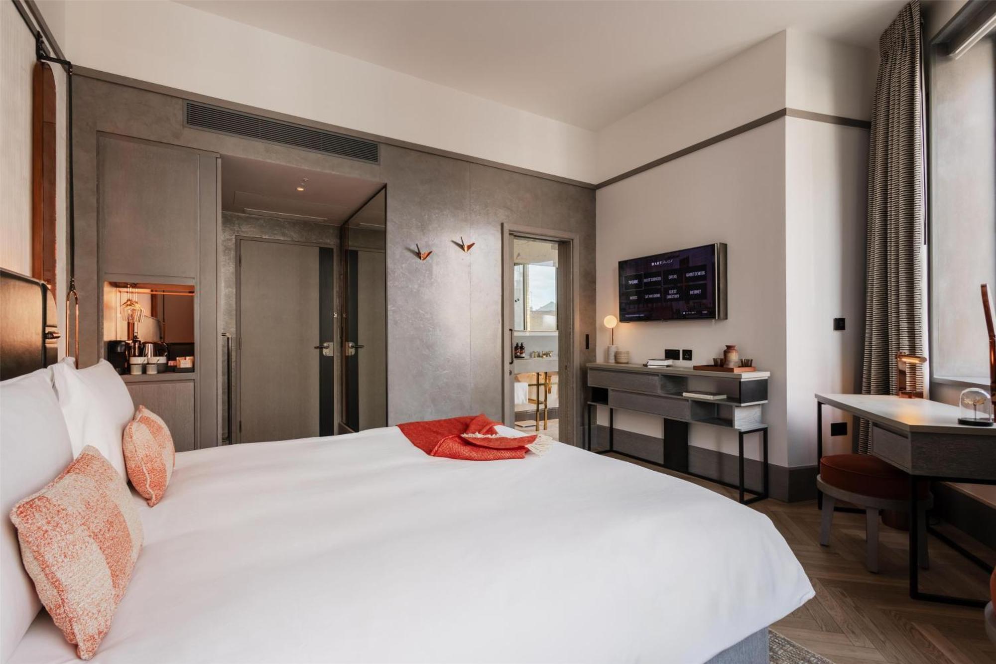 Hart Shoreditch London, Curio Collection By Hilton London